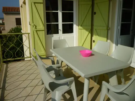 Location appartement à Port la Nouvelle, Charmant T4 climatisé pour 6 pers, proche plage, jardin, parking, terrasse, tout équipé