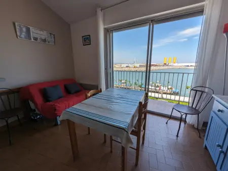 Location appartement à Port la Nouvelle, Appartement T2 mezzanine 4/5 pers à 250m de la plage, balcon, vue panoramique