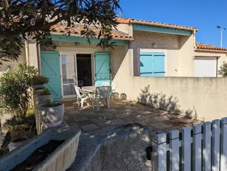 Location villa à Port la Nouvelle, Villa T2 Mezzanine Climatisée avec Cour - 6 Pers - Parking - Proche Plage - Meublé Tourisme 1*