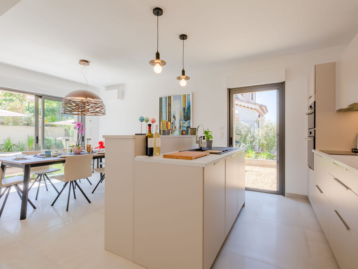 Maison Akemi rénovée 2024, piscine chauffée à Sainte-Maxime - Photo 11