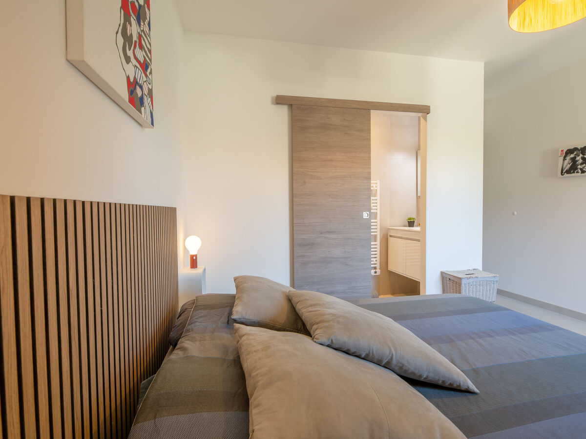 Maison Akemi rénovée 2024, piscine chauffée à Sainte-Maxime - Photo 15