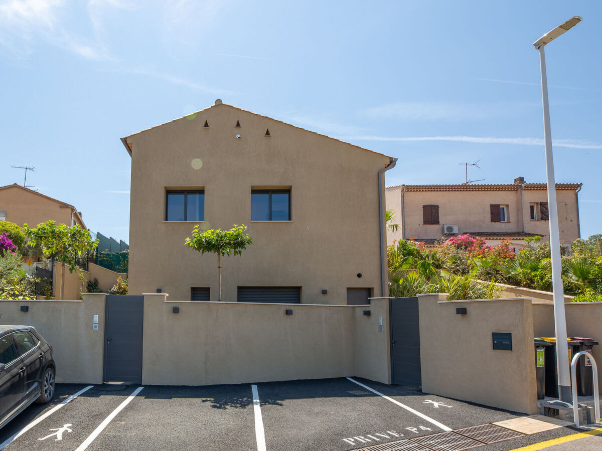 Maison Akemi rénovée 2024, piscine chauffée à Sainte-Maxime - Photo 28