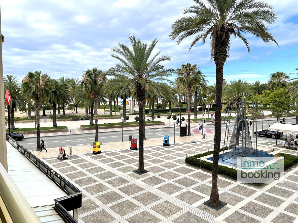 Appartement rénové vue mer à Salou, climatisation - Photo 9
