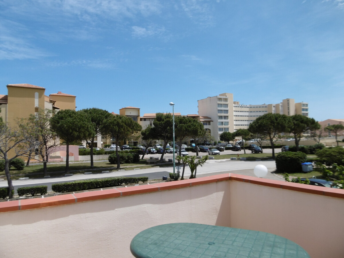 Studio alcôve 4P, grande terrasse et parking – Le Barcarès - Photo 8