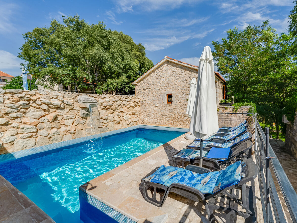 Maison Ana avec piscine privée à Pirovac - Photo 25