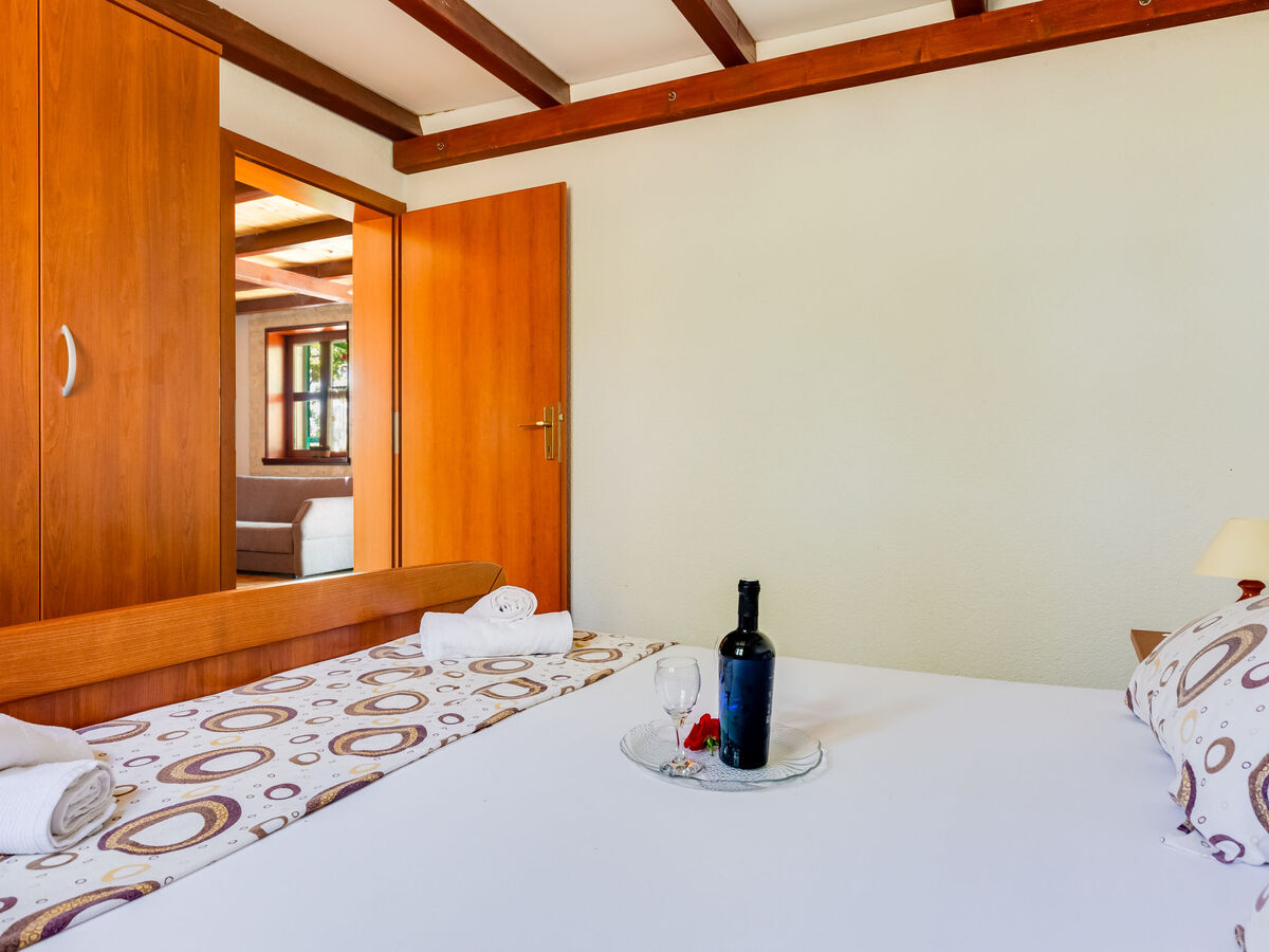 Maison Nataša avec piscine privée à Pirovac - Photo 14