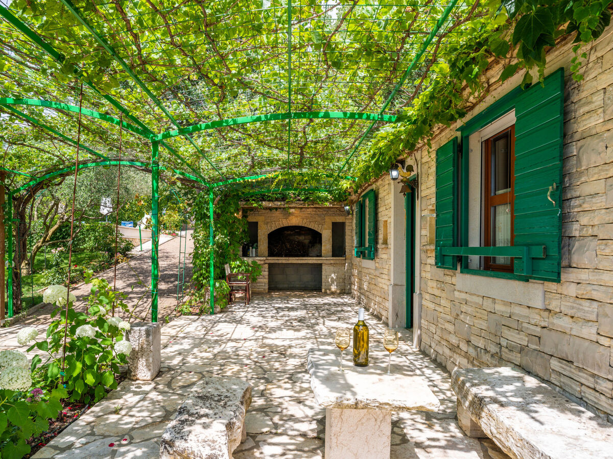 Maison Nataša avec piscine privée à Pirovac - Photo 19