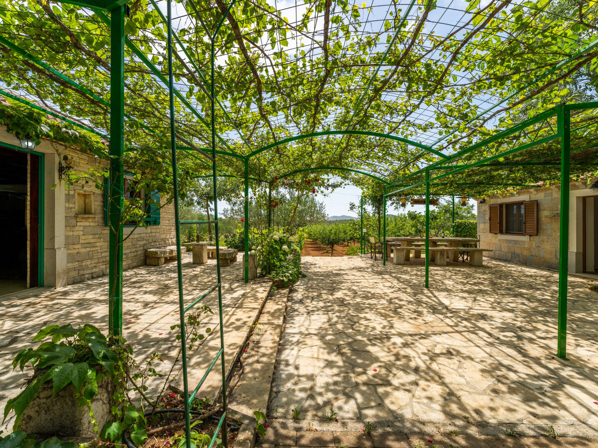 Maison Nataša avec piscine privée à Pirovac - Photo 24