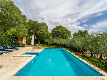 Maison Nataša avec piscine privée à Pirovac