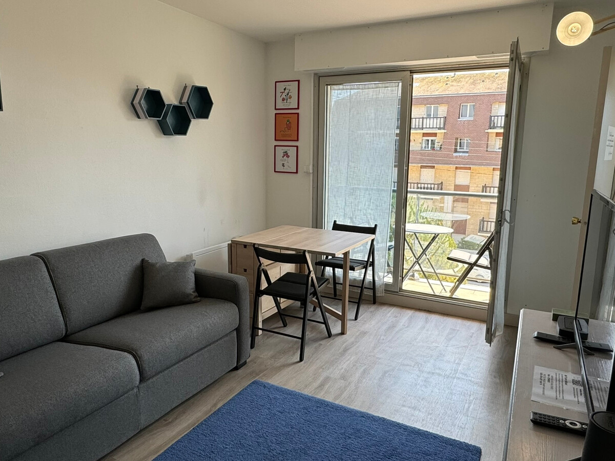 Studio 21 m² face mer à Cabourg, balcon plein sud - Photo 1