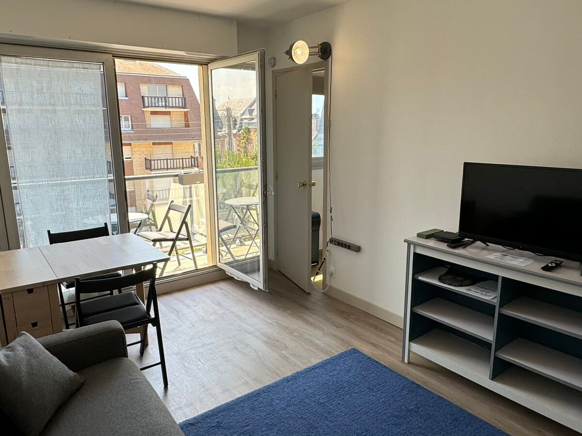 Studio 21 m² face mer à Cabourg, balcon plein sud - Photo 2