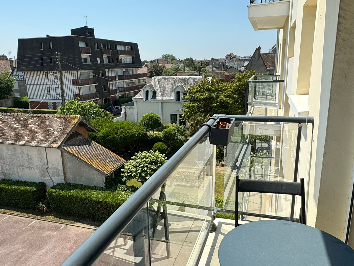 Studio 21 m² face mer à Cabourg, balcon plein sud - Photo 4
