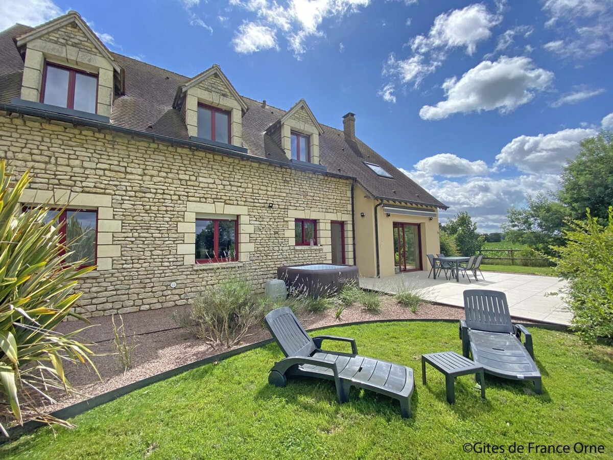 Gîte 14 pers., jardin 3300 m² et spa aux Ventes-de-Bourse - Photo 3