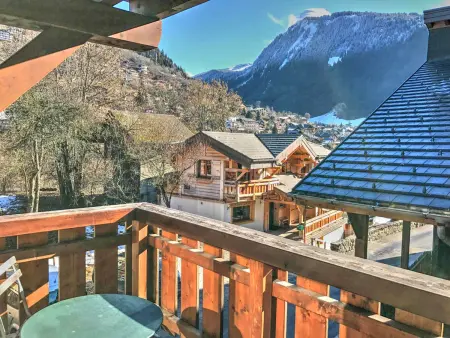Studio 35 m² centre Morzine, balcon Sud-Est : photo 7