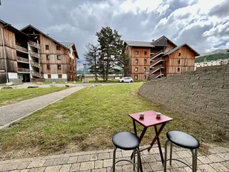 Appart 4 pers. terrasse vue Pic de Bure, 200m télésiège : photo 8