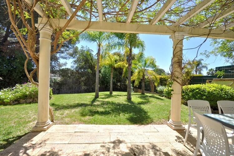Villa Garden, Villa à Vilamoura près de la plage Falésia - Photo 25