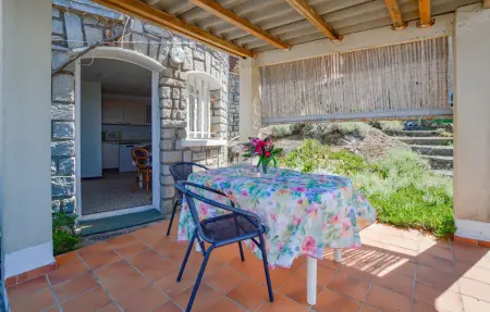 Appartement vue mer à Calvi, terrasse face à la plage : photo 9