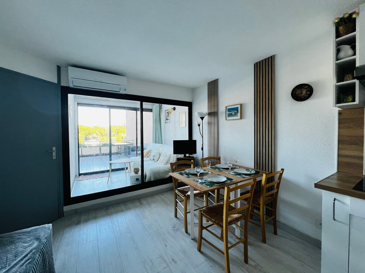 Appartement rénové, terrasse ombragée, 200 m plage - Photo 5