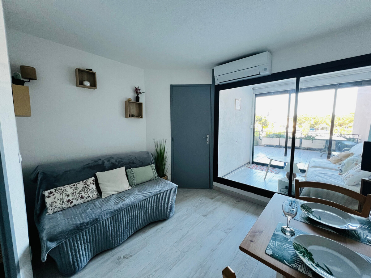 Appartement rénové, terrasse ombragée, 200 m plage - Photo 9