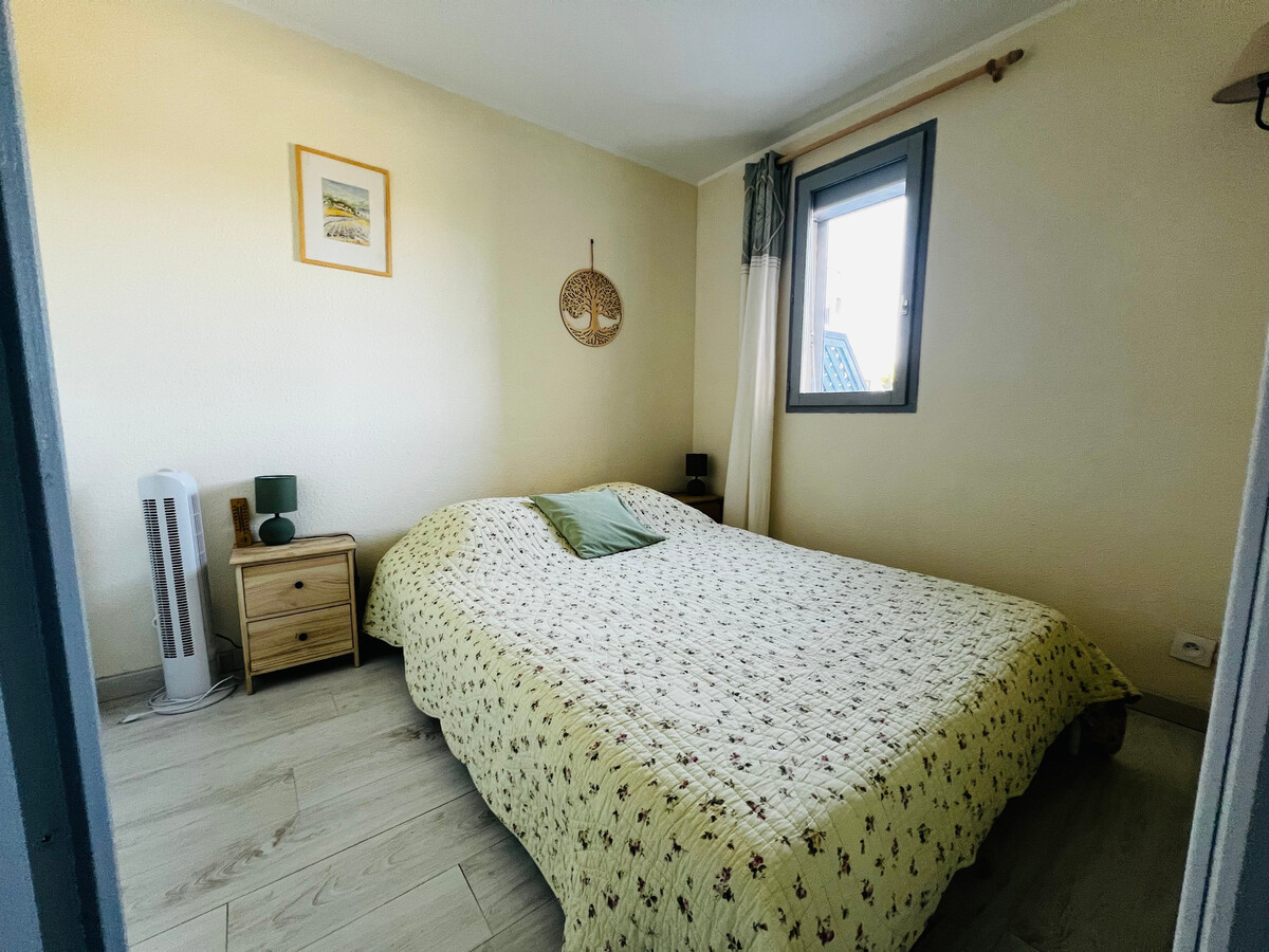 Appartement rénové, terrasse ombragée, 200 m plage - Photo 12