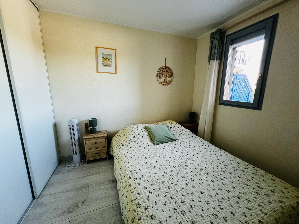 Appartement rénové, terrasse ombragée, 200 m plage - Photo 13