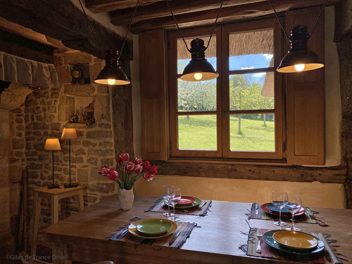 Chaumière d'Auge avec cheminée, jardin et accès forêt-jardin - Photo 14