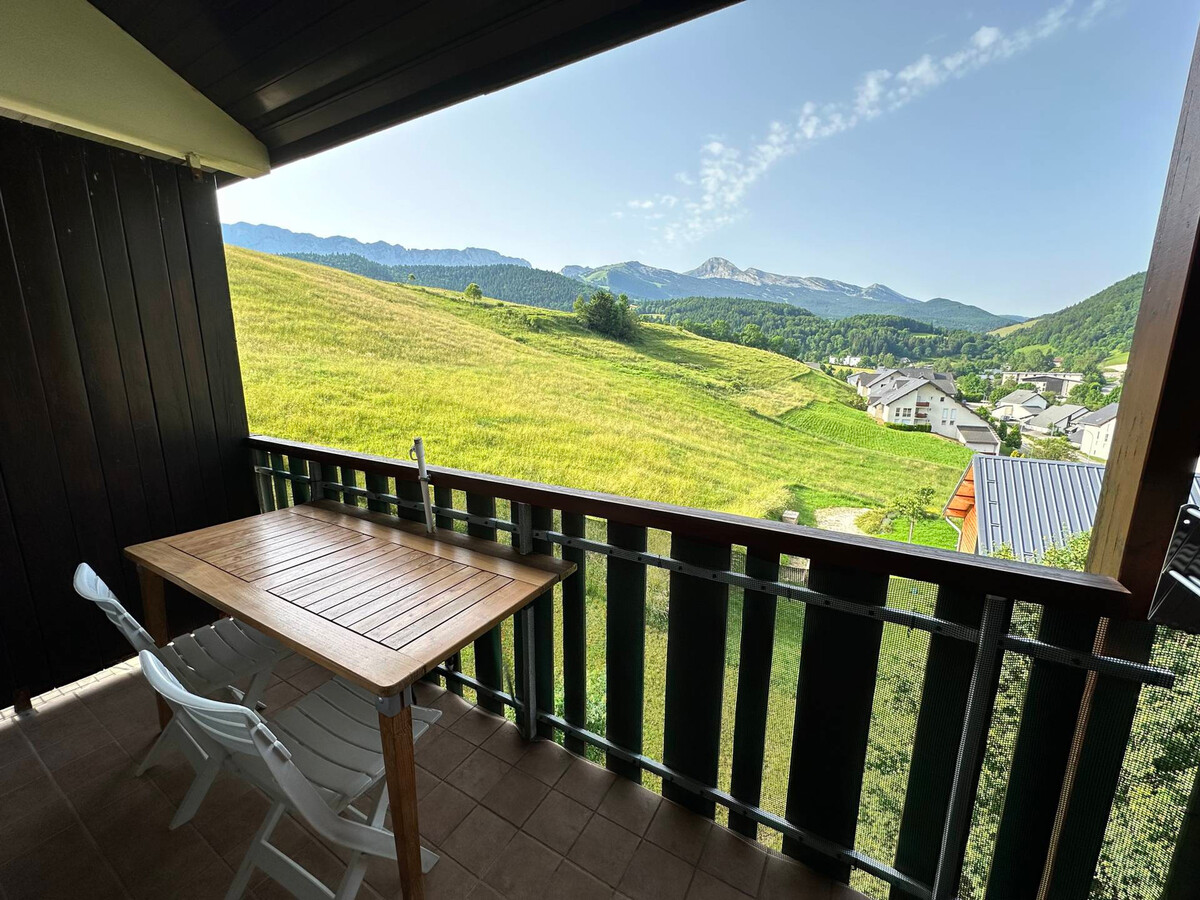 Studio cabine 27 m², balcon sud, vue montagne - Photo 3