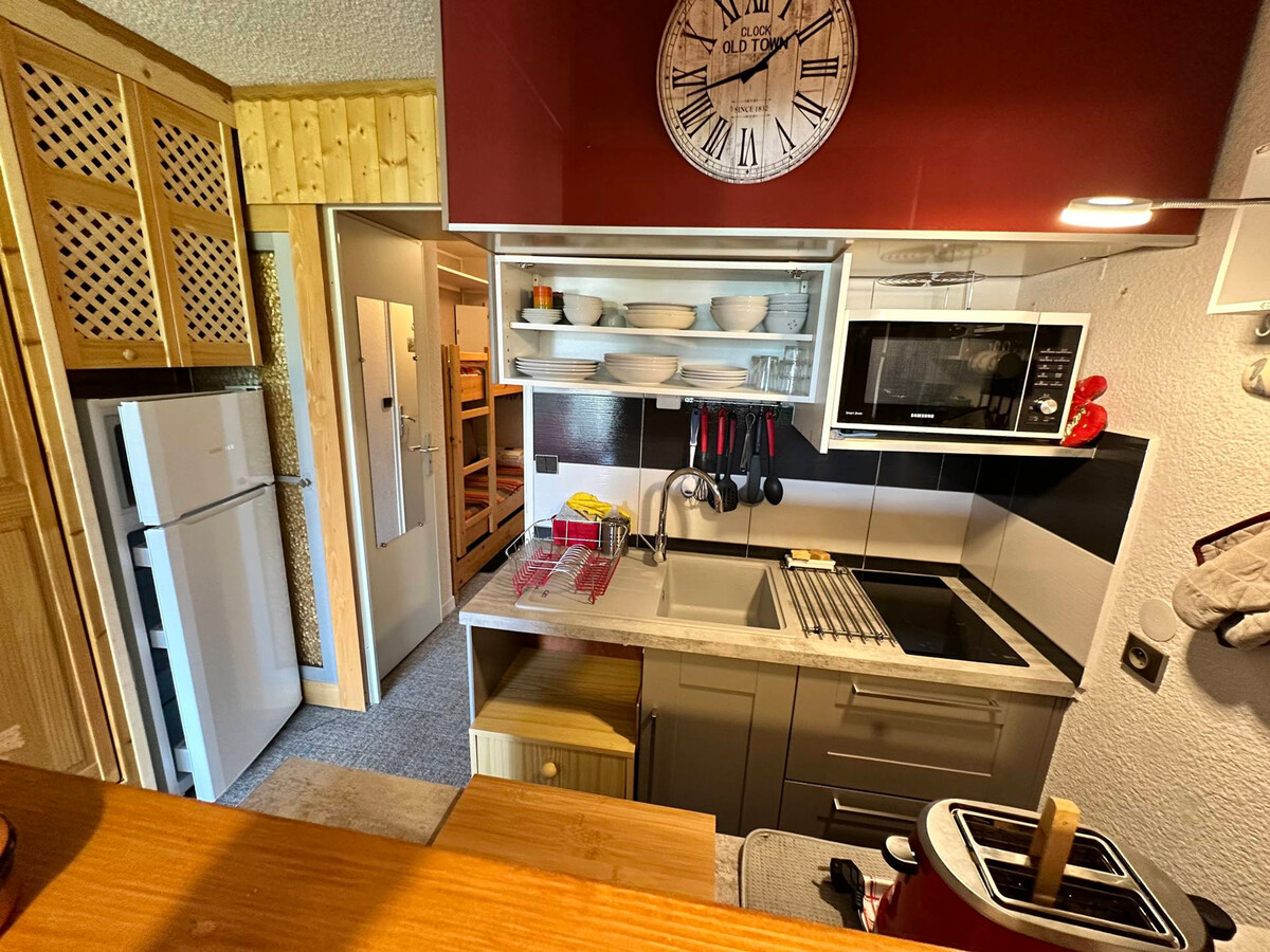 Studio cabine 27 m², balcon sud, vue montagne - Photo 5