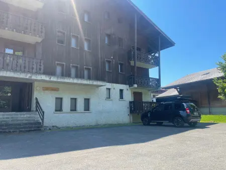 Studio Les Mélèzes à Samoëns, balcon et ski-bus à 10m : photo 14