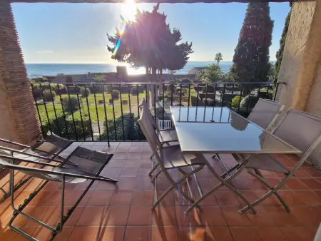 Appartement 2 pièces mezzanine, piscine et vue mer à Sainte-Maxime : photo 3