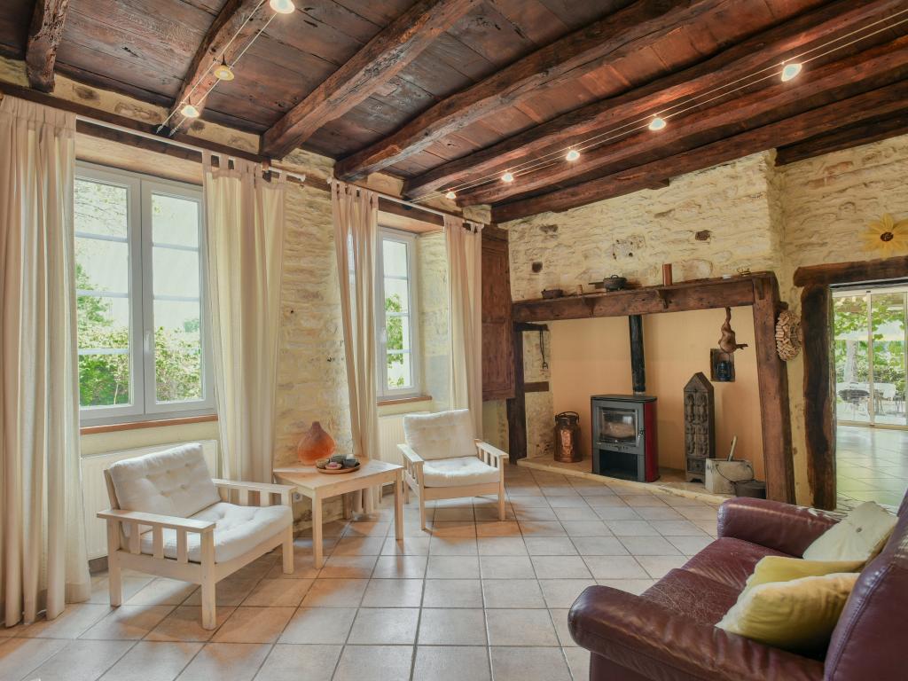 Maison Tournesol à Dégagnac, piscine chauffée et parc de jeux - Photo 8
