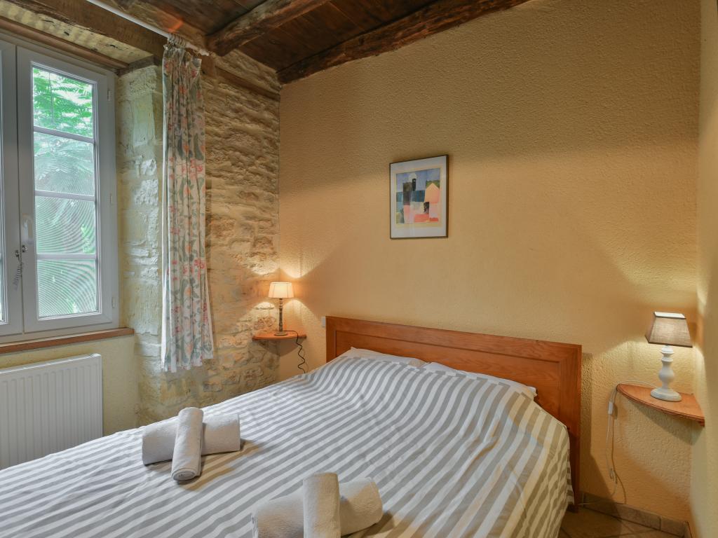 Maison Tournesol à Dégagnac, piscine chauffée et parc de jeux - Photo 10