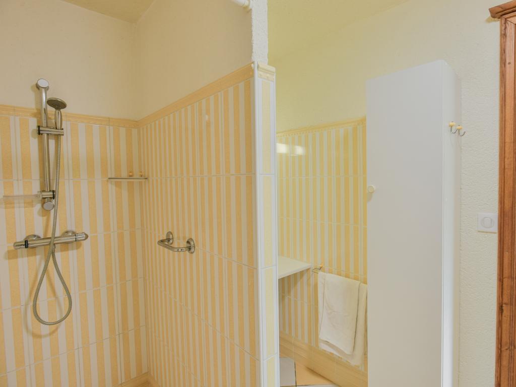 Maison Tournesol à Dégagnac, piscine chauffée et parc de jeux - Photo 14