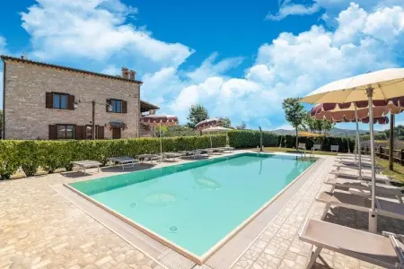 Location appartement à Cagli, Maison de Campagne à Cagli avec Piscine