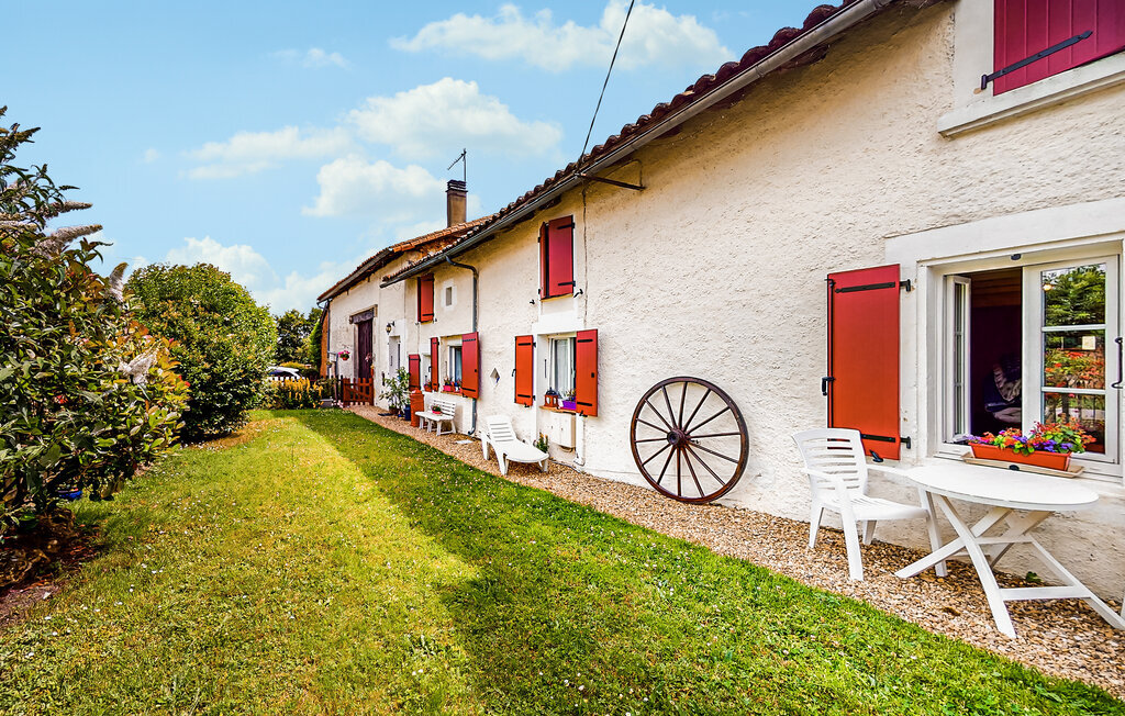 Maison rustique Gîte Au Naturel à Nieuil - Photo 9