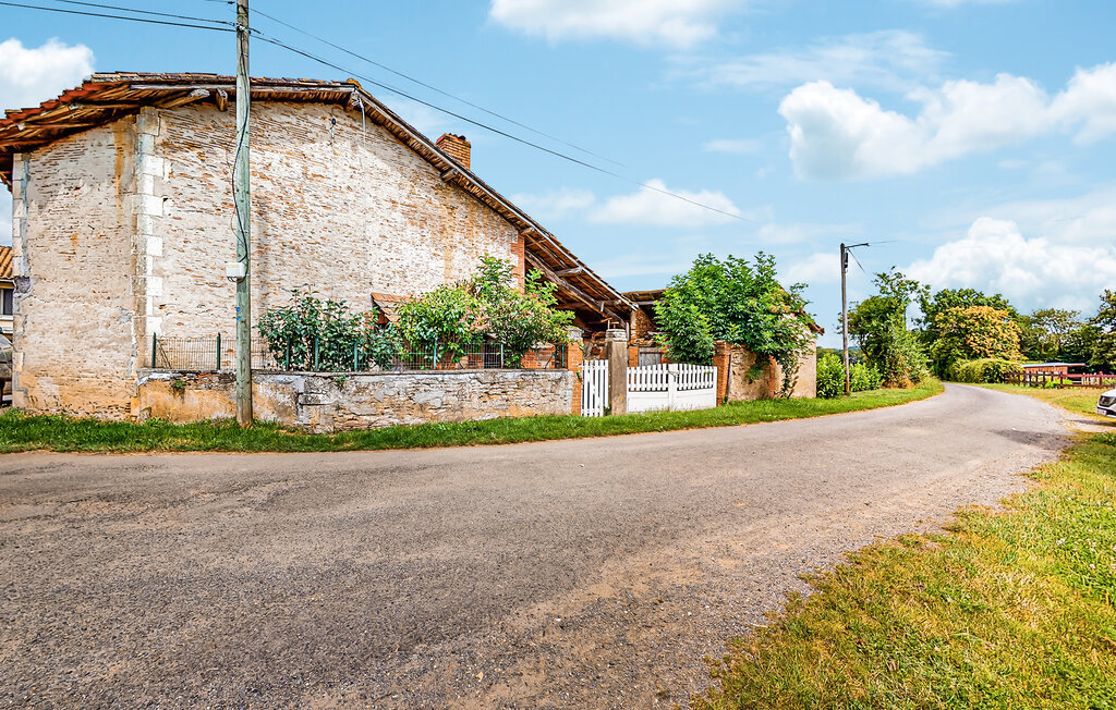Maison rustique Gîte Au Naturel à Nieuil - Photo 13