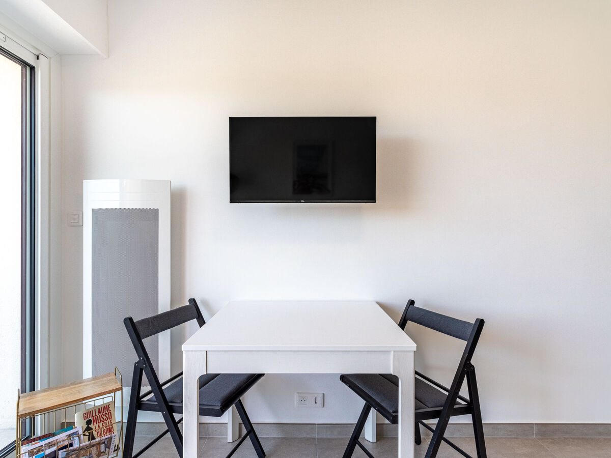 Studio 20 m² au Lavandou, 50 m de la plage - Photo 9