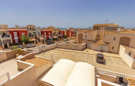 Maison 4 chambres avec piscine commune à Torrevieja : photo 2