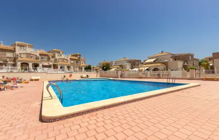 Maison 4 chambres avec piscine commune à Torrevieja : photo 9