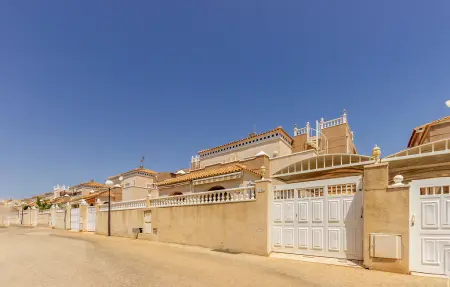 Maison 4 chambres avec piscine commune à Torrevieja : photo 10