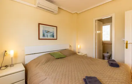 Maison 4 chambres avec piscine commune à Torrevieja : photo 22