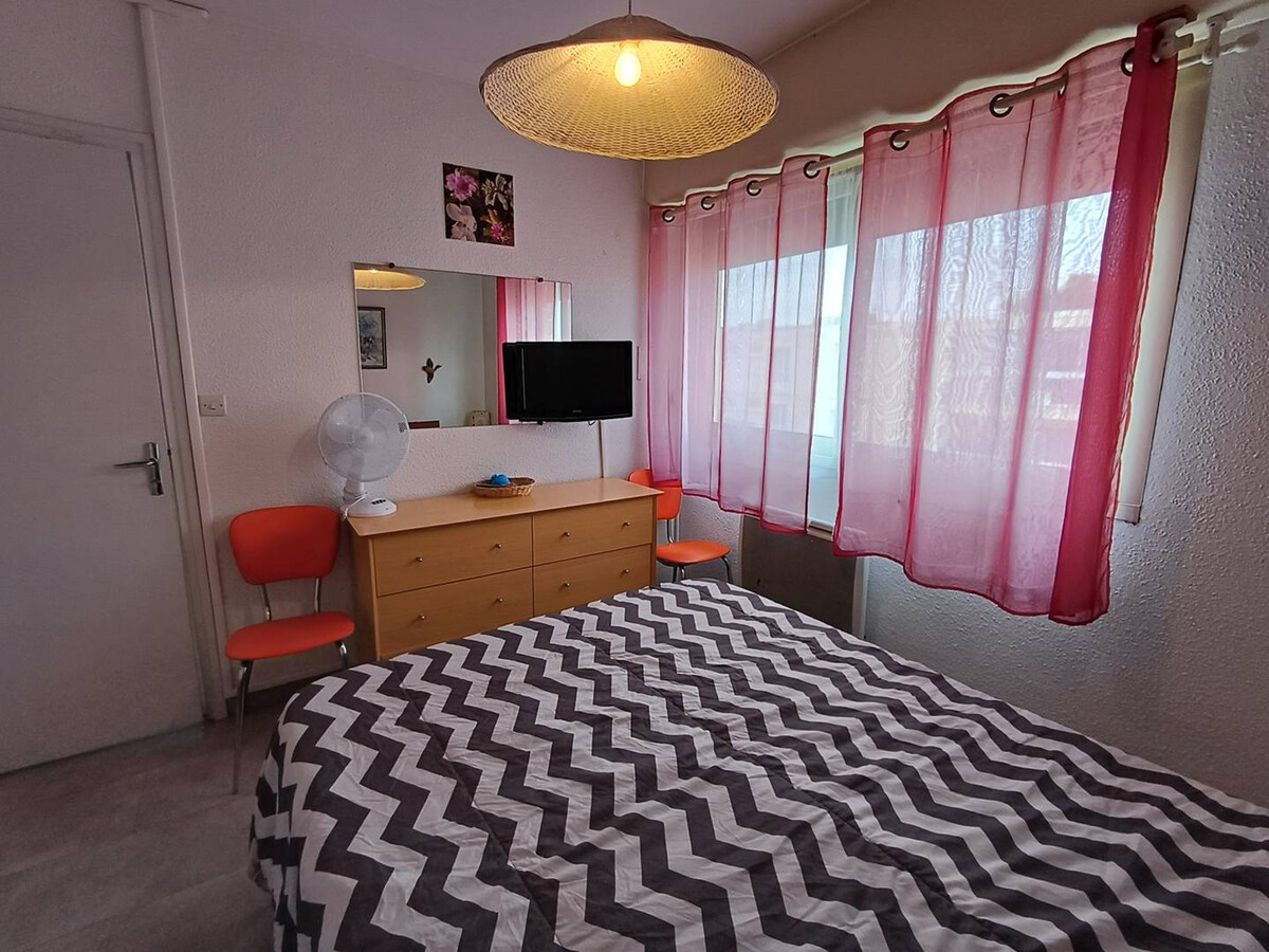 F2 balcon climatisé 3e étage, proche thermes Balaruc - Photo 8