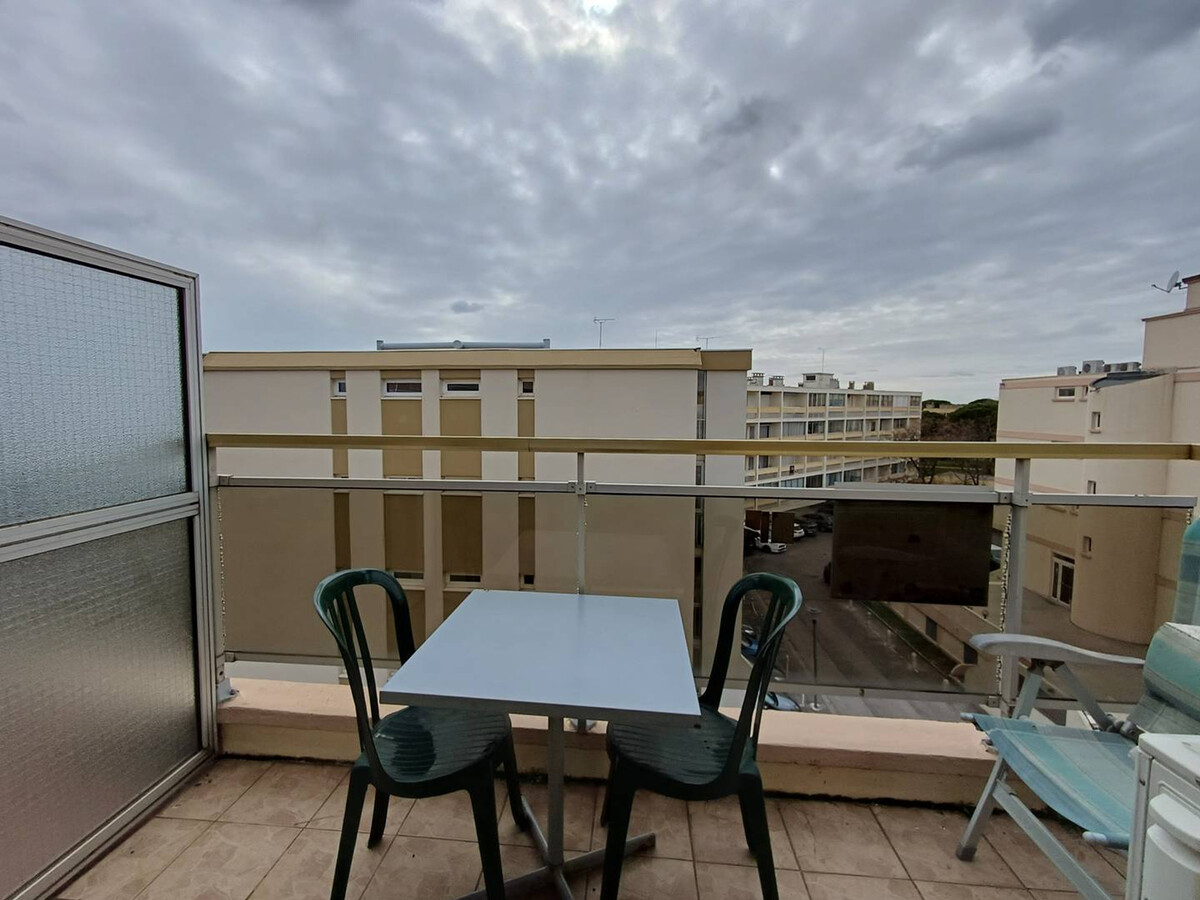 F2 balcon climatisé 3e étage, proche thermes Balaruc - Photo 11