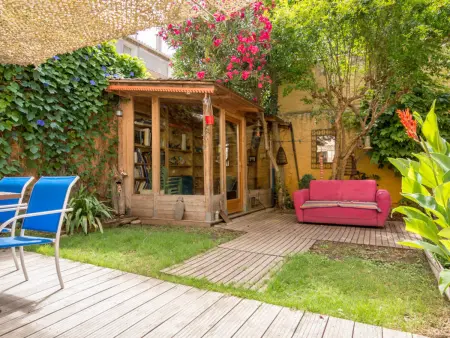Location appartement à Mèze, Loft rénové avec climatisation et jardin à Mèze
