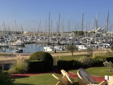 Location appartement à Port Camargue, Studio 4 couchages avec piscine et parking à Port Camargue