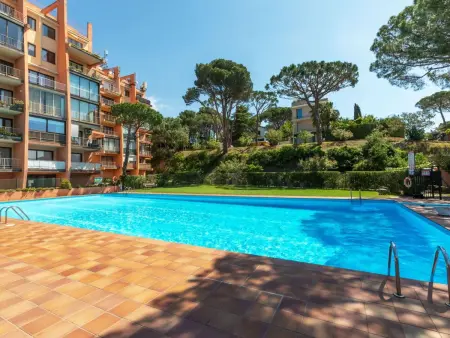 Maison Los Pinos à Playa de Aro – piscine et jardinet : photo 16