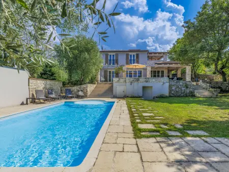 Villa Ardiletta avec piscine privée à Baderna