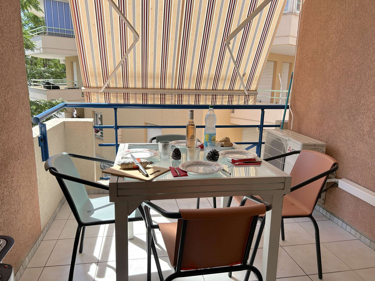Appartement climatisé à Port Fréjus, 50m de la plage - Photo 1