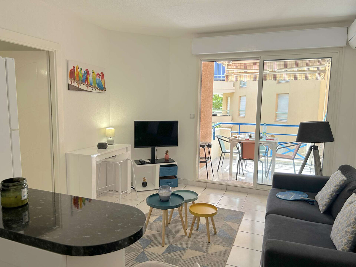 Appartement climatisé à Port Fréjus, 50m de la plage - Photo 2