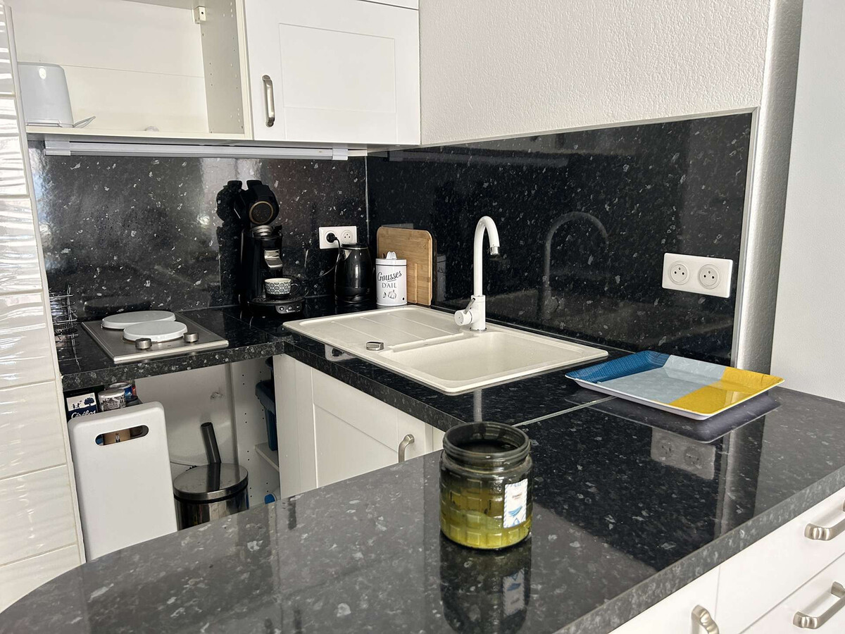 Appartement climatisé à Port Fréjus, 50m de la plage - Photo 5
